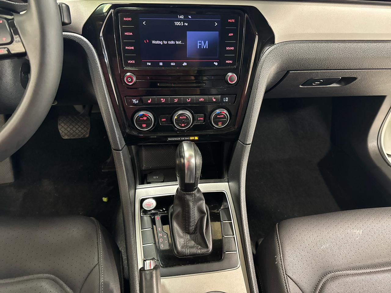 Volkswagen Passat 2.0T SE Auto 2022