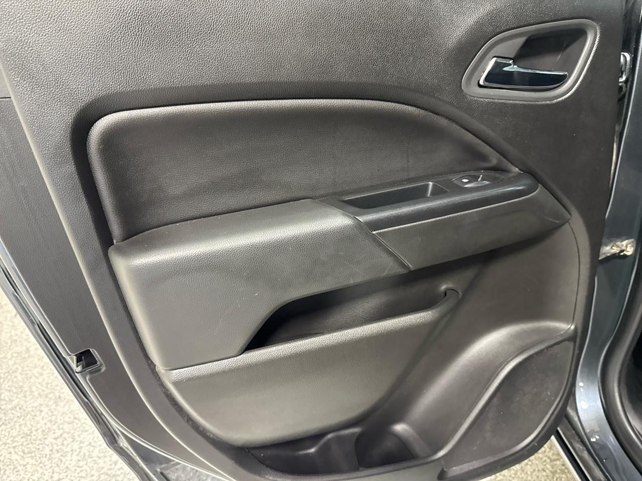 Chevrolet Colorado 2WD Crew Cab 128.3" LT 2015