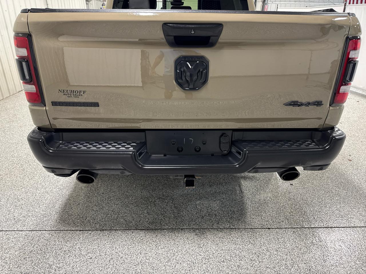 RAM 1500 Big Horn 4x4 Crew Cab 5'7" Box 2020