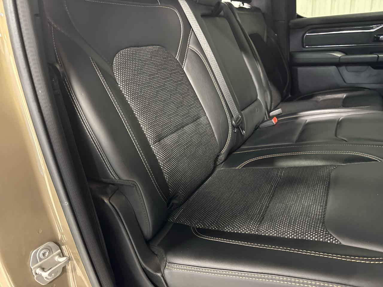 RAM 1500 Big Horn 4x4 Crew Cab 5'7" Box 2020
