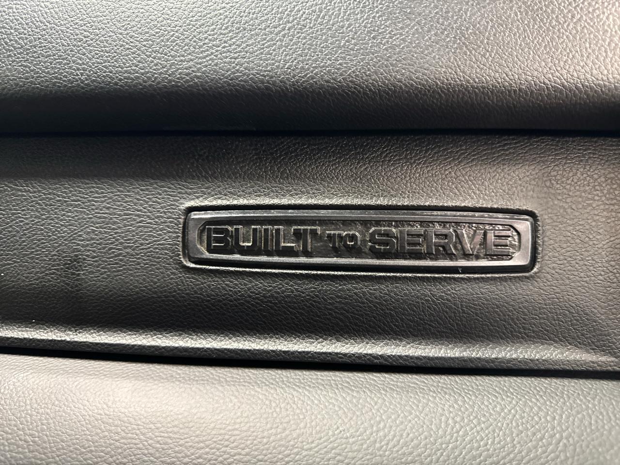 RAM 1500 Big Horn 4x4 Crew Cab 5'7" Box 2020