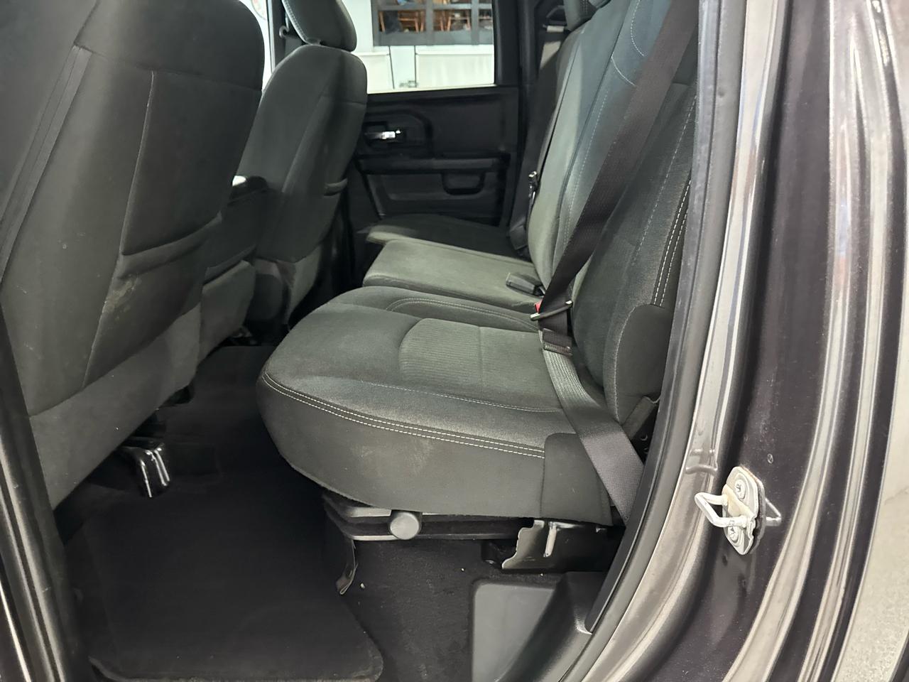 RAM 1500 Classic Warlock 4x4 Quad Cab 6'4" Box 2021