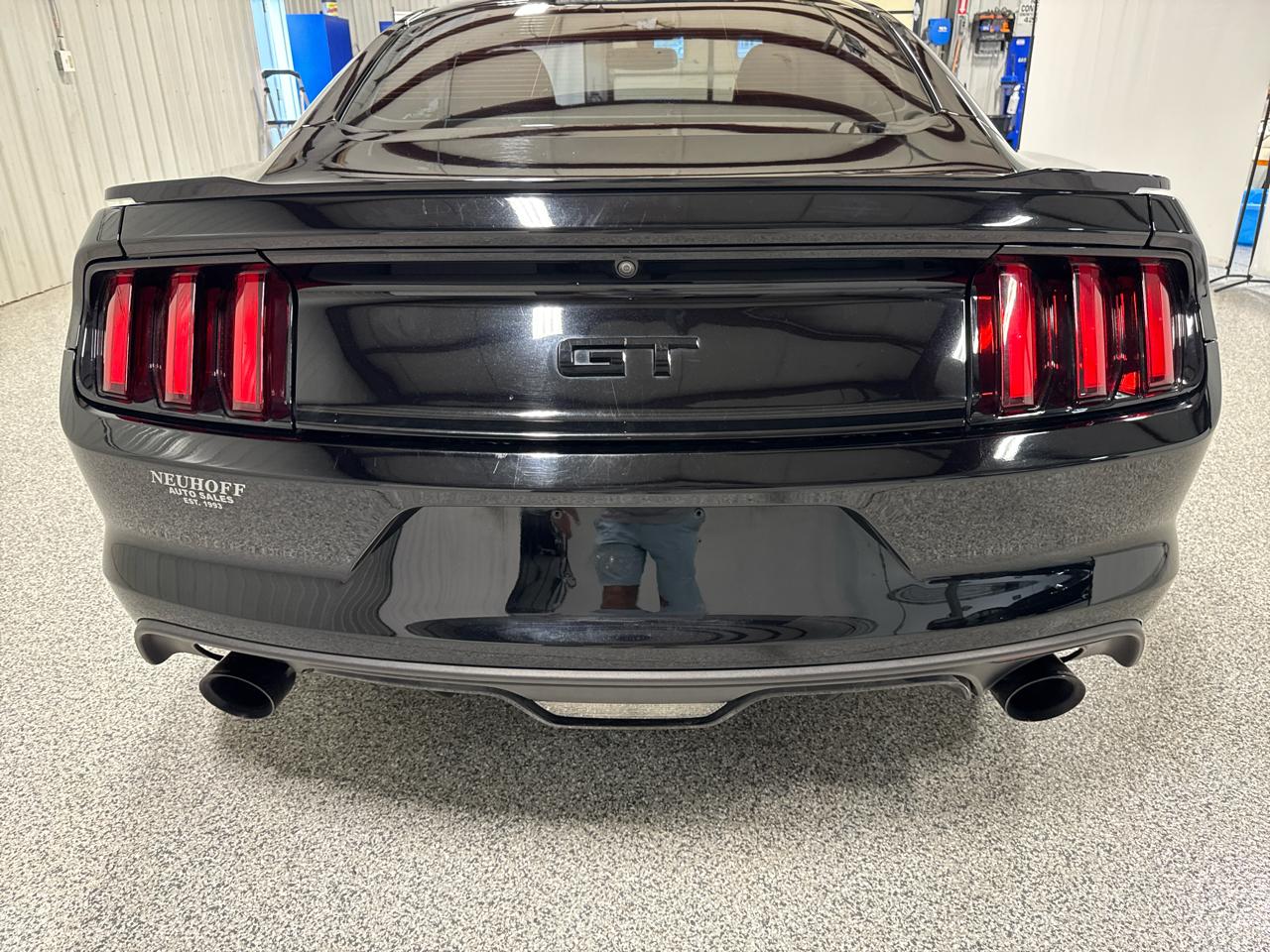 Ford Mustang GT Fastback 2017