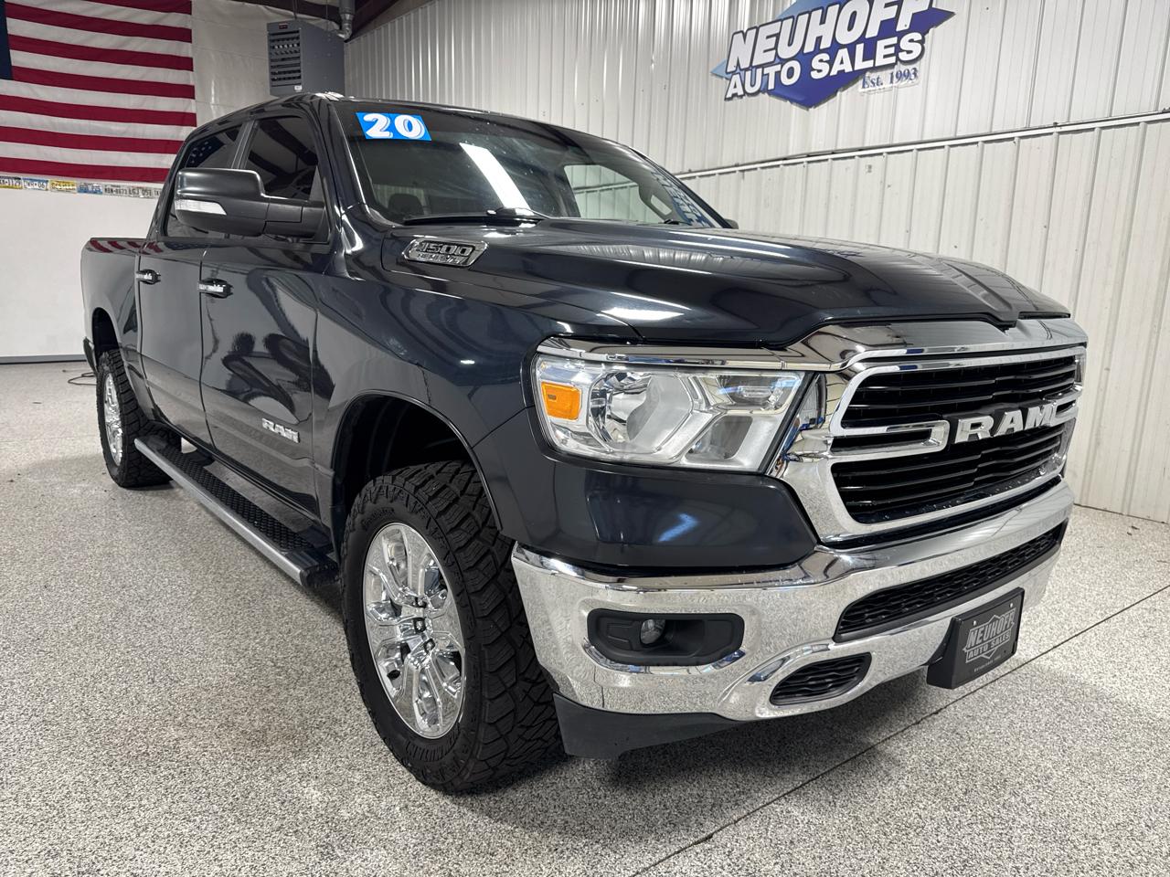 RAM 1500 Big Horn 4x2 Crew Cab 5'7" Box 2020