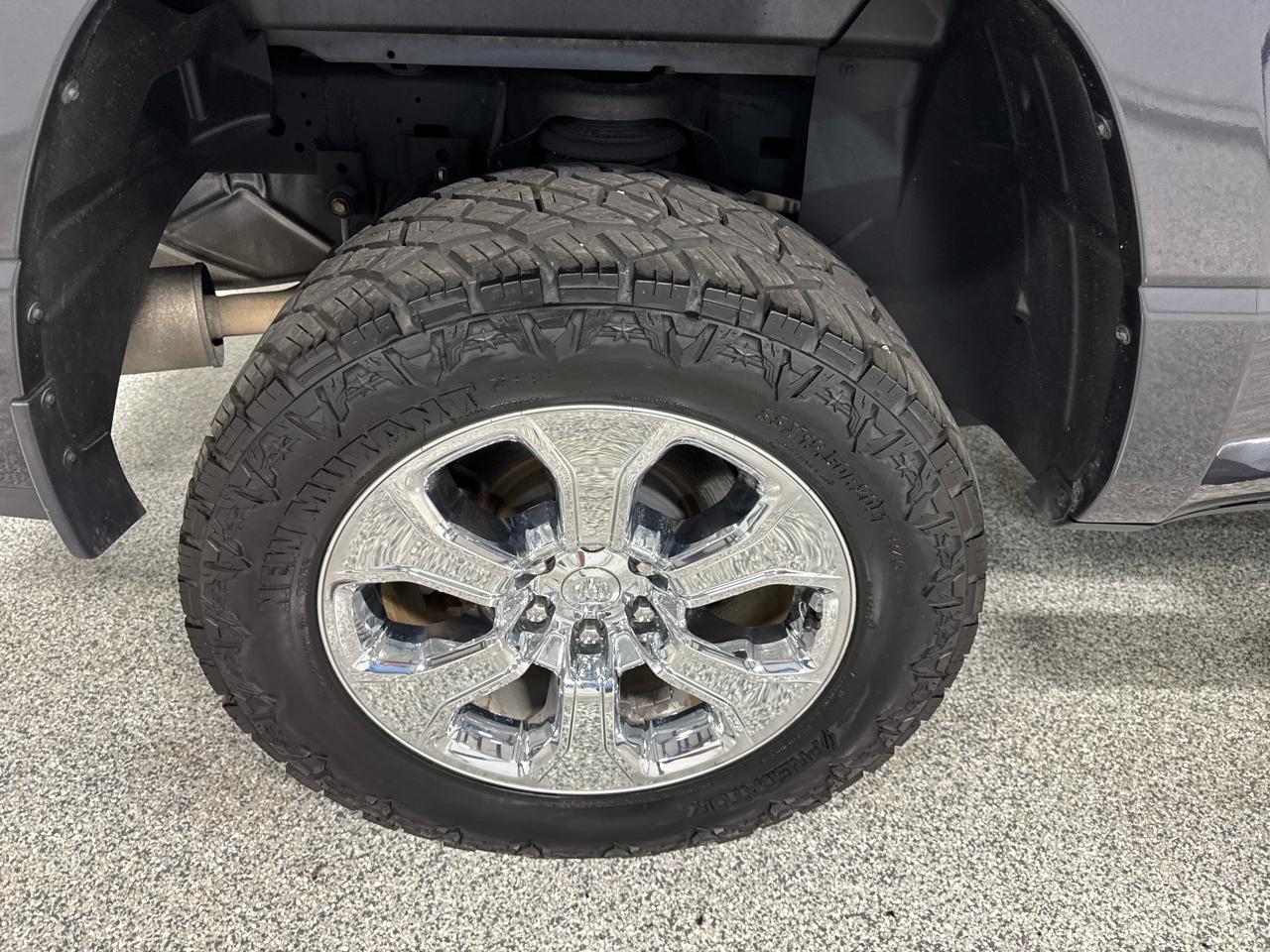 RAM 1500 Big Horn 4x2 Crew Cab 5'7" Box 2020