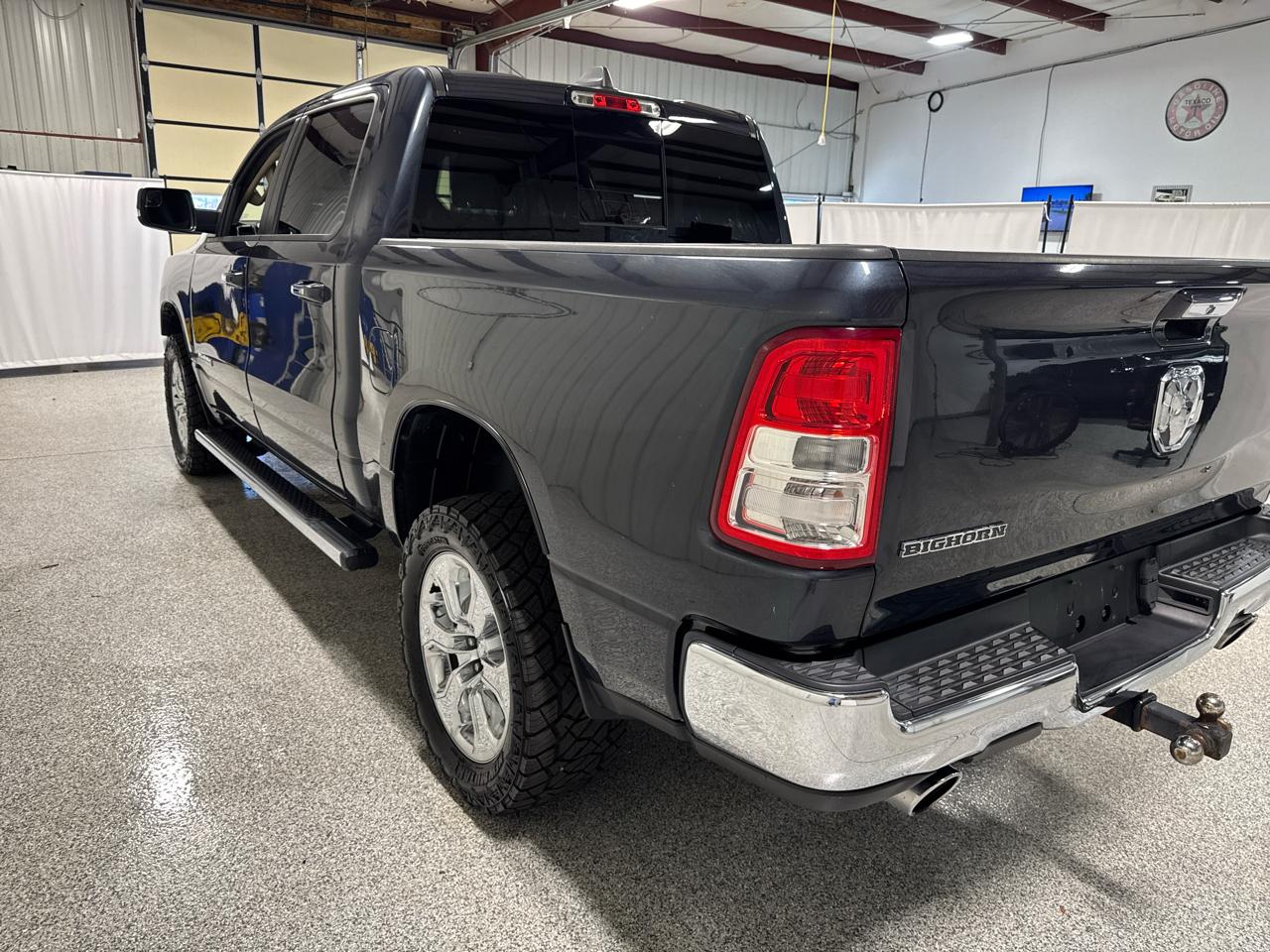 RAM 1500 Big Horn 4x2 Crew Cab 5'7" Box 2020