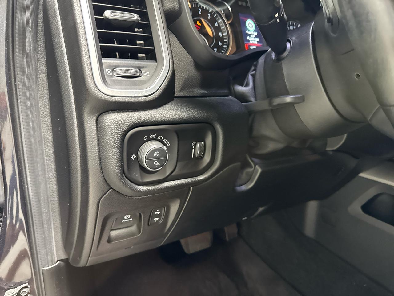 RAM 1500 Big Horn 4x2 Crew Cab 5'7" Box 2020