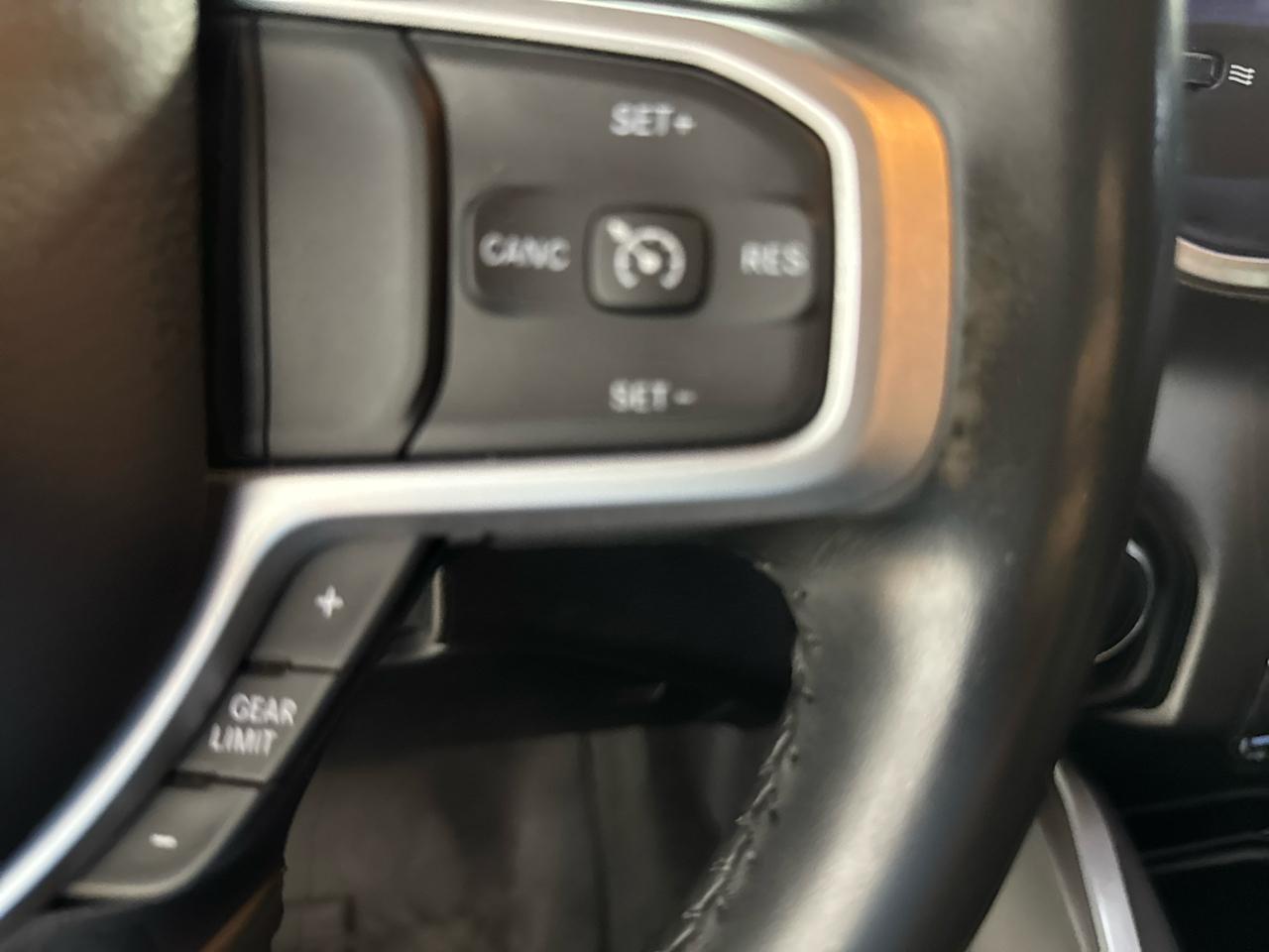 RAM 1500 Big Horn 4x2 Crew Cab 5'7" Box 2020