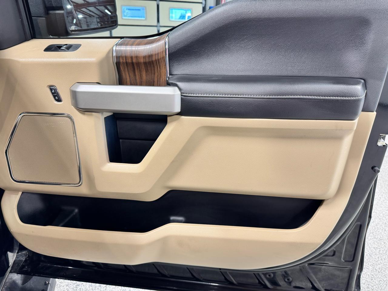 Ford F-150 Lariat 4WD SuperCrew 5.5' Box 2017