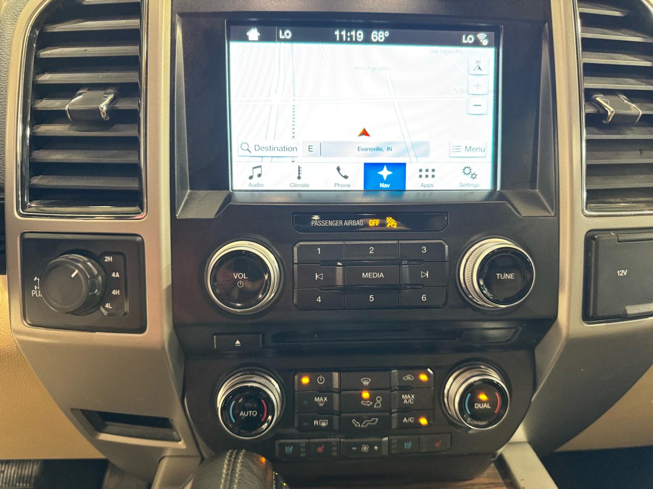 Ford F-150 Lariat 4WD SuperCrew 5.5' Box 2017