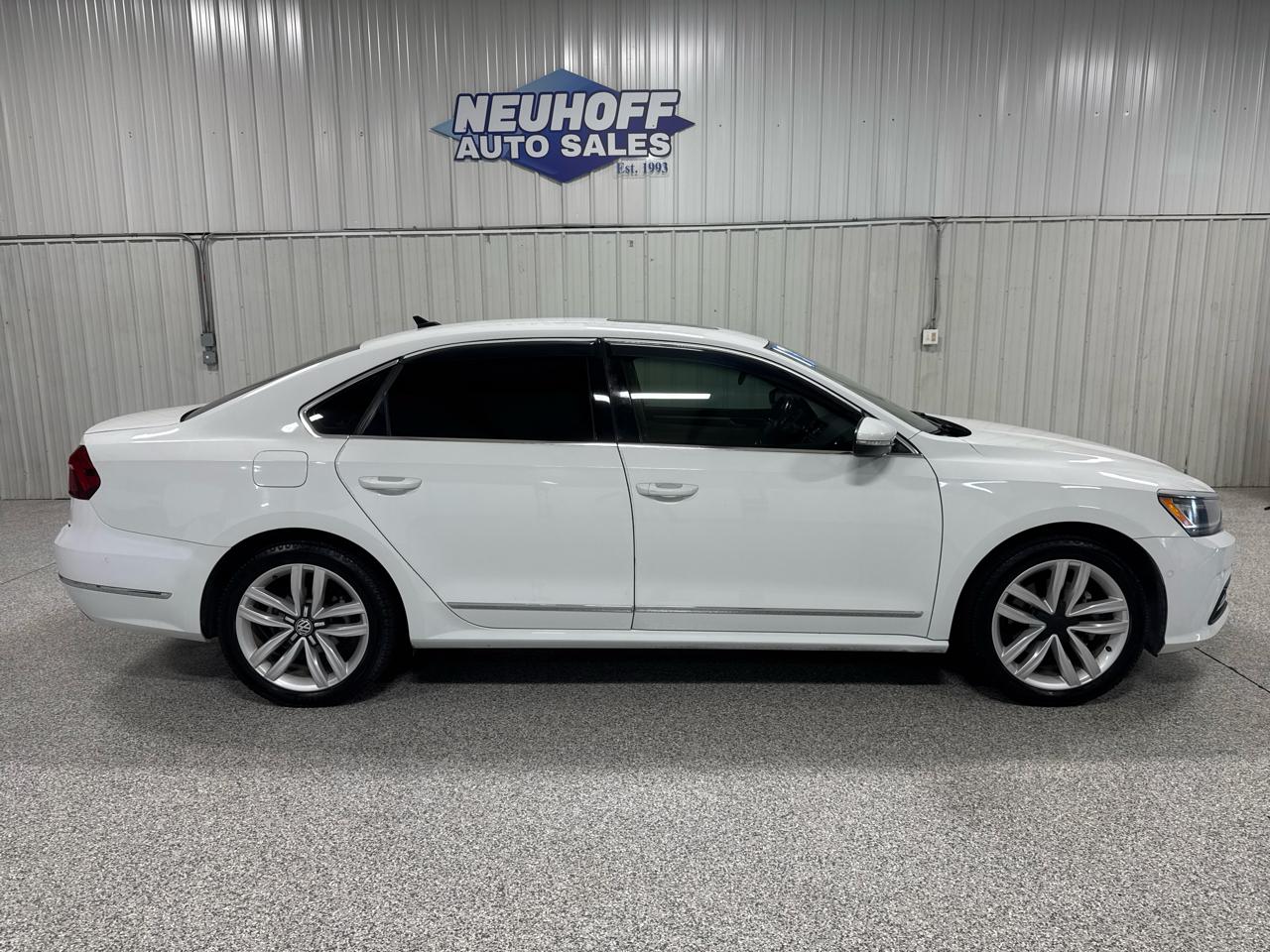 2017 Volkswagen Passat 1.8T SEL Premium Auto