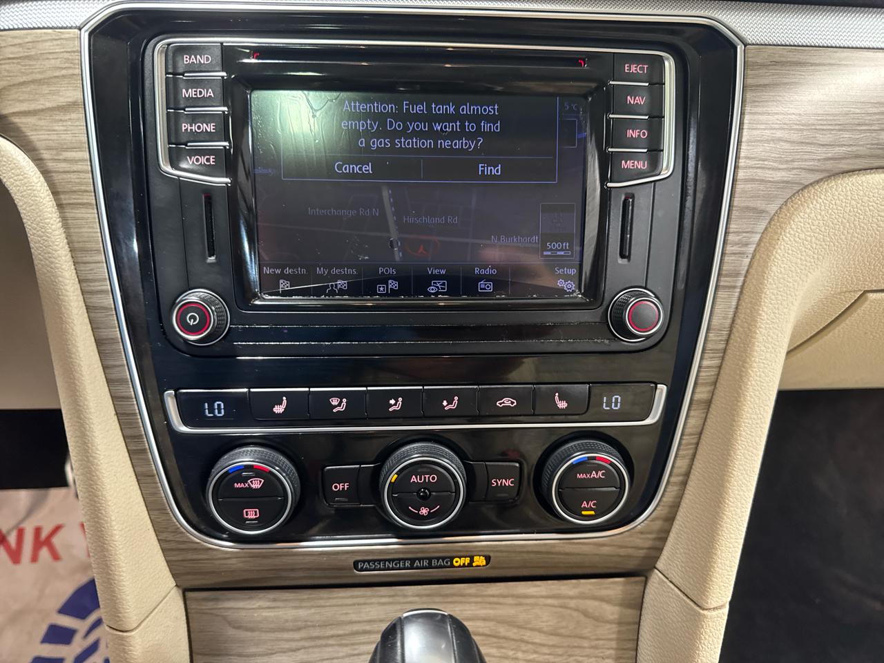 Volkswagen Passat 1.8T SEL Premium Auto 2017