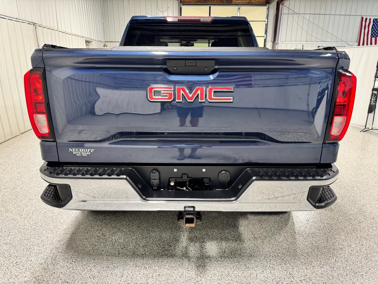 GMC Sierra 1500 4WD Crew Cab 147" SLE 2020