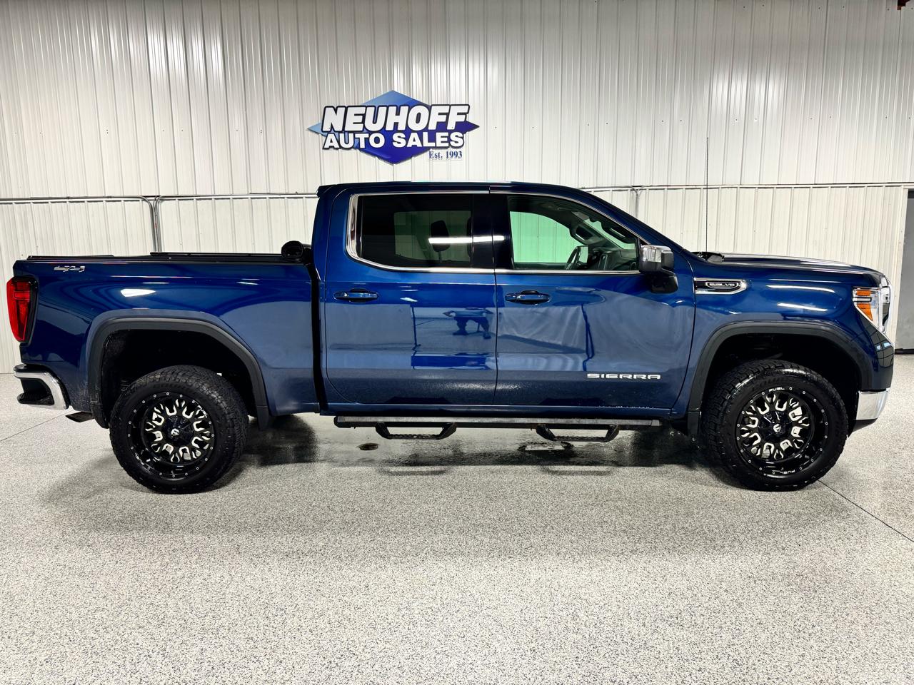 GMC Sierra 1500 4WD Crew Cab 147" SLE 2020