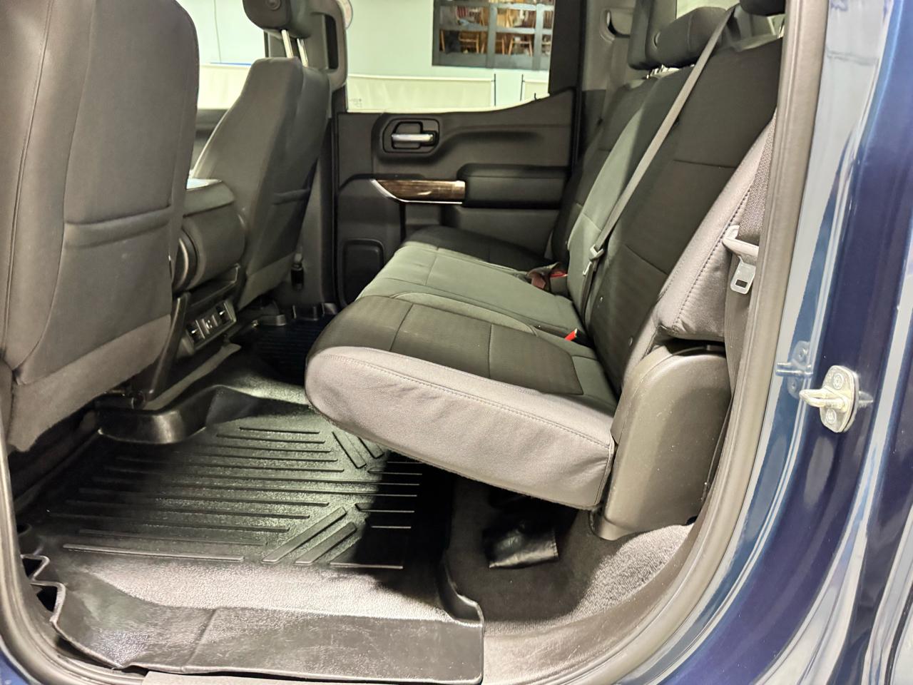 GMC Sierra 1500 4WD Crew Cab 147" SLE 2020