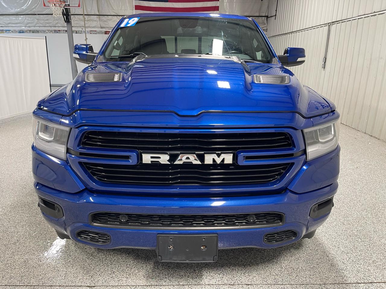 RAM 1500 Laramie 4x4 Crew Cab 5'7" Box 2019