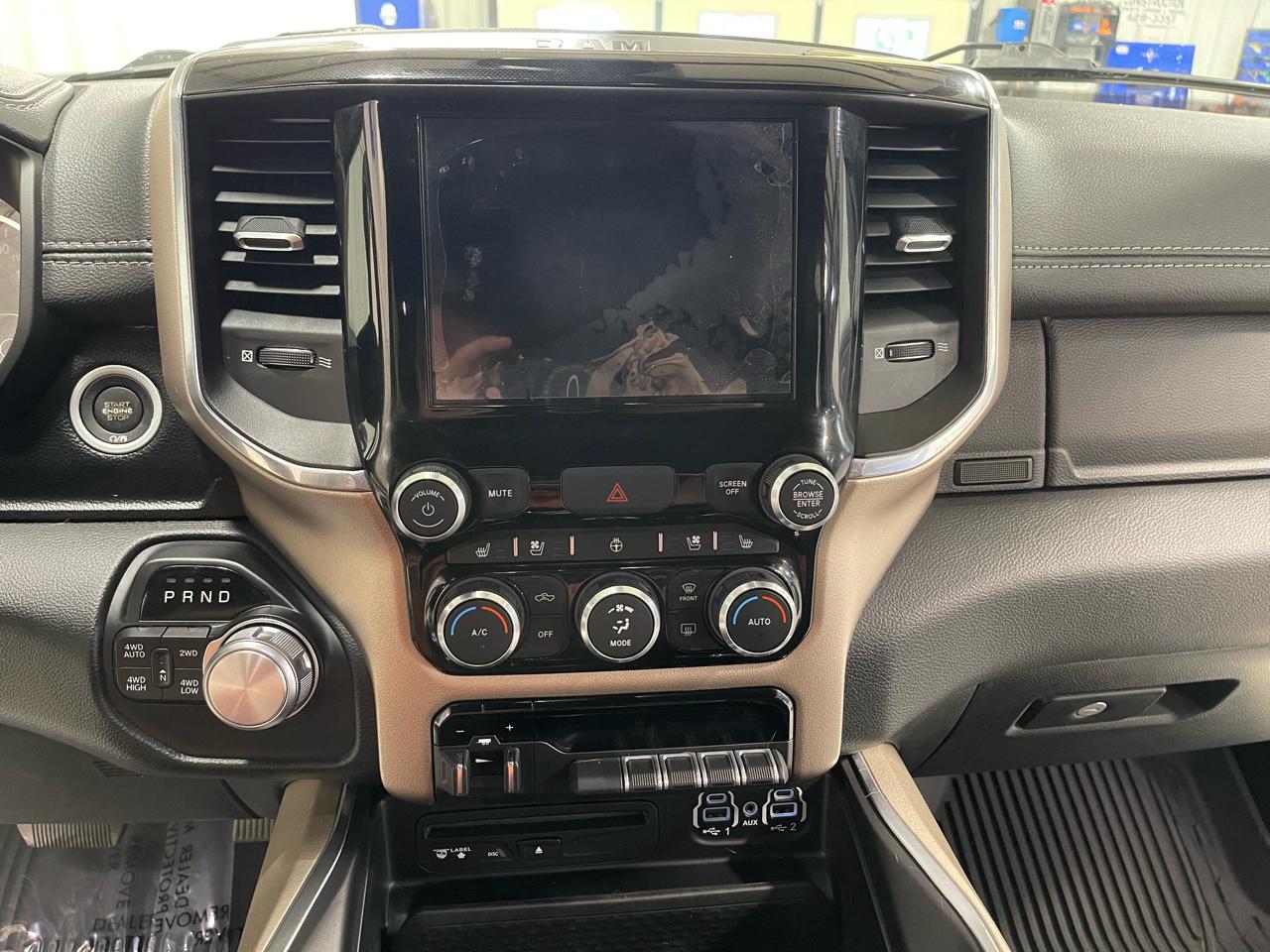 RAM 1500 Laramie 4x4 Crew Cab 5'7" Box 2019