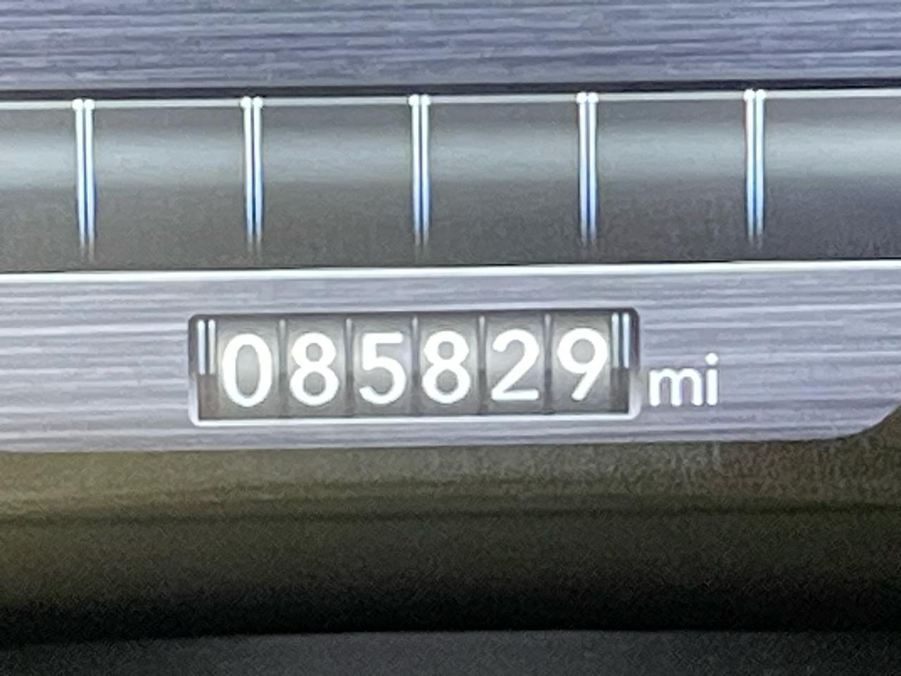 RAM 1500 Laramie 4x4 Crew Cab 5'7" Box 2019