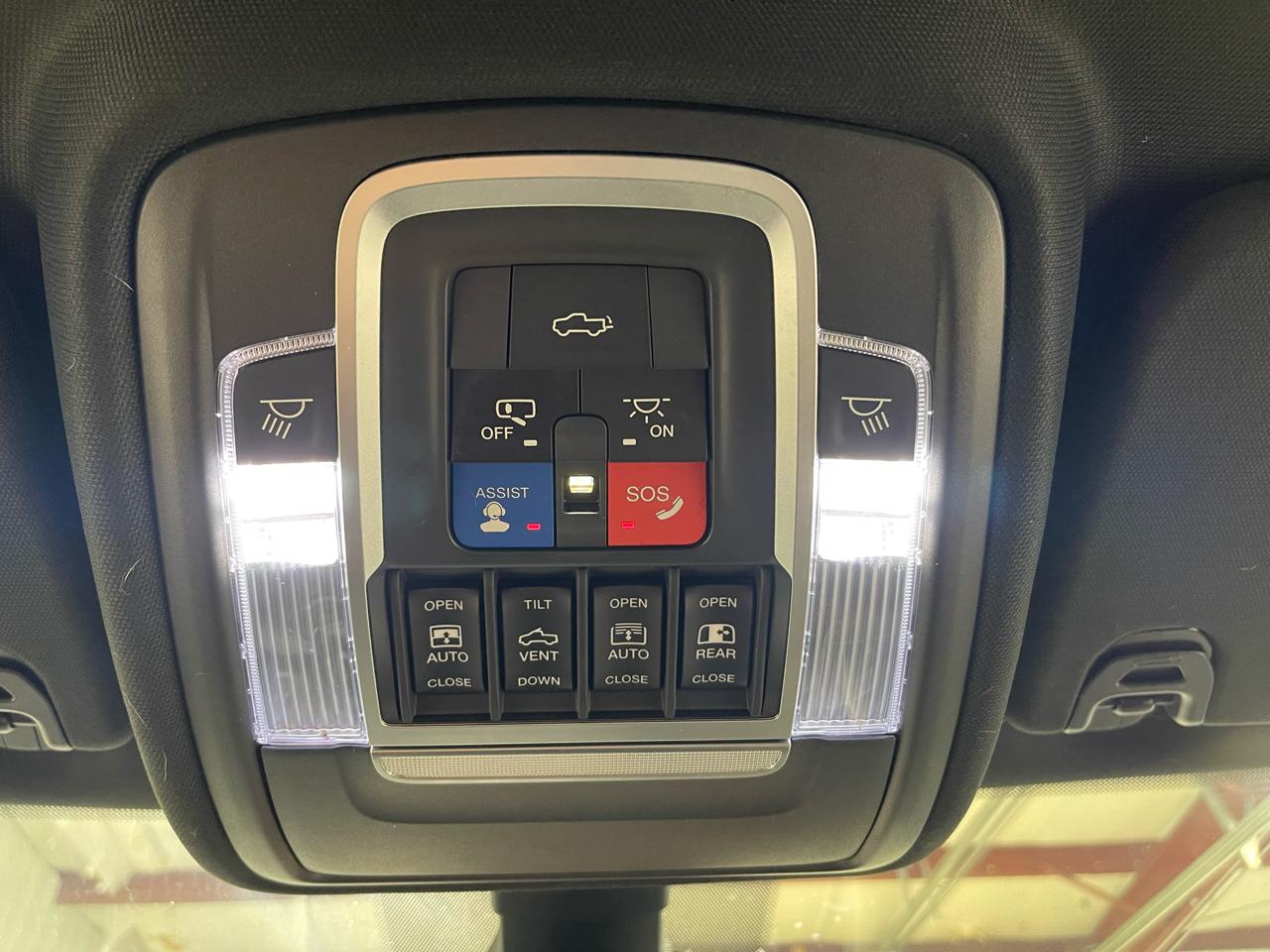 RAM 1500 Laramie 4x4 Crew Cab 5'7" Box 2019