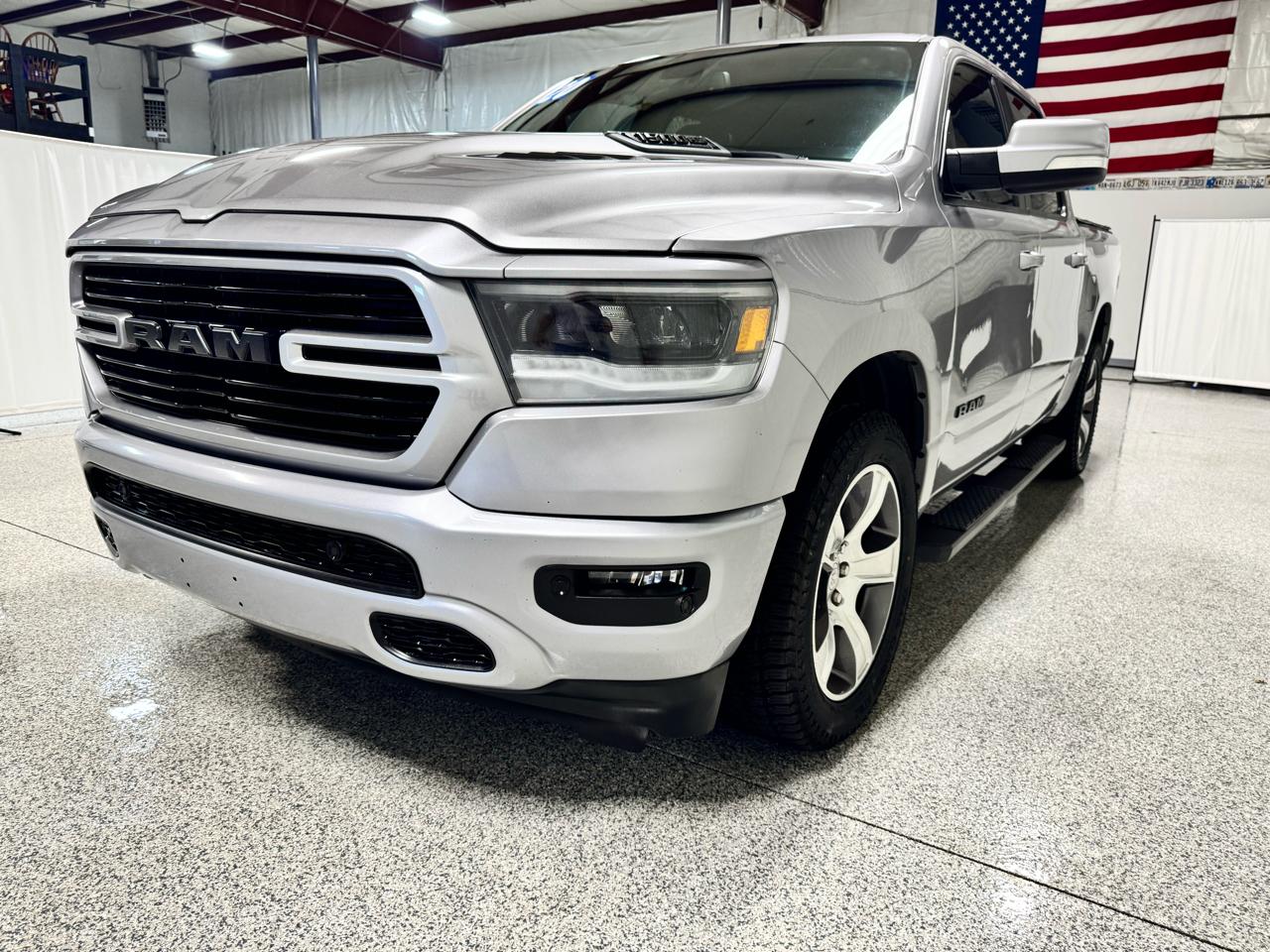 RAM 1500 Sport 4x4 Crew Cab 5'7" Box 2020