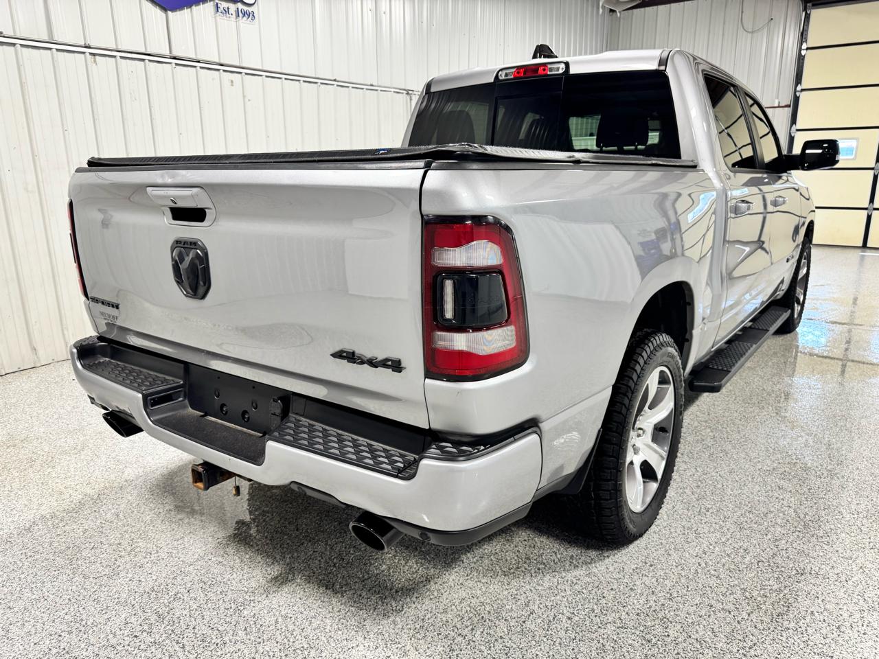 RAM 1500 Sport 4x4 Crew Cab 5'7" Box 2020