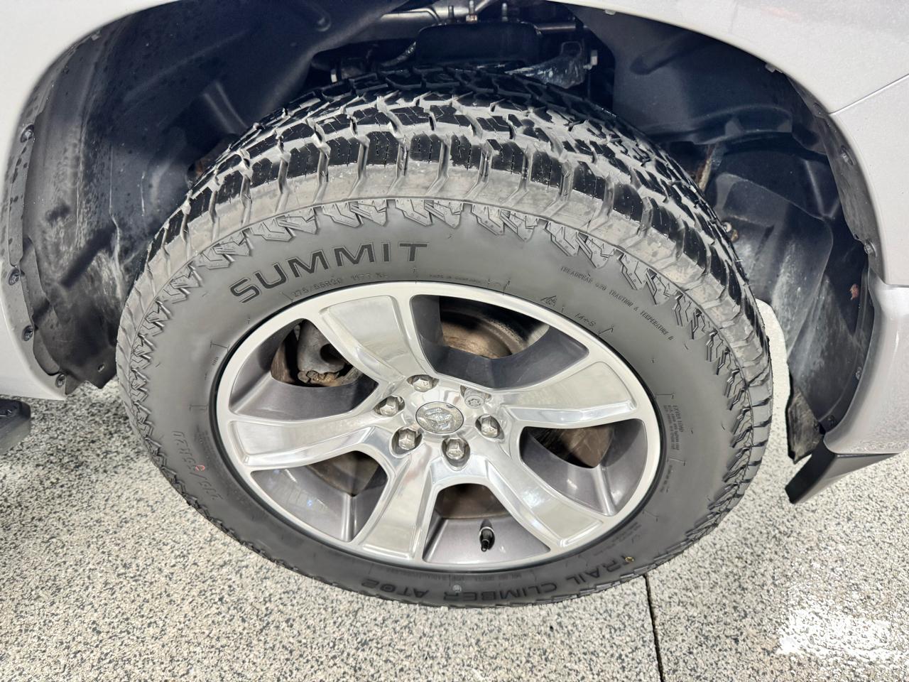 RAM 1500 Sport 4x4 Crew Cab 5'7" Box 2020