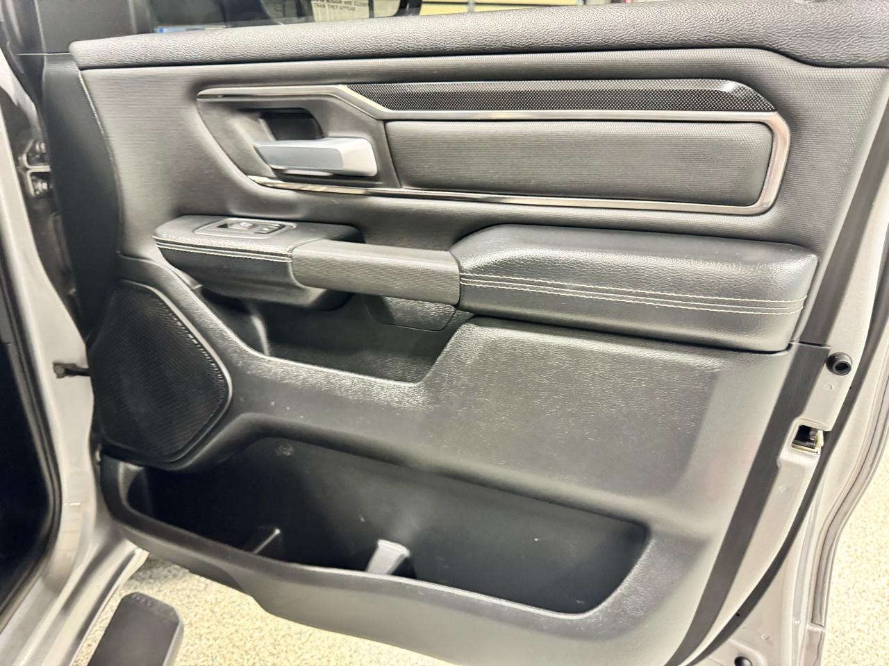 RAM 1500 Sport 4x4 Crew Cab 5'7" Box 2020