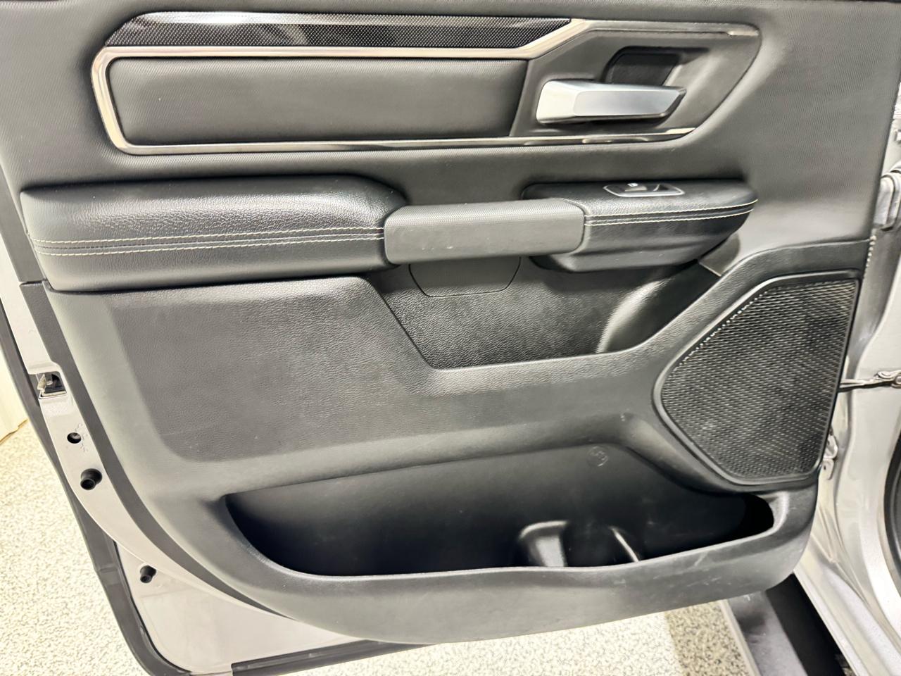 RAM 1500 Sport 4x4 Crew Cab 5'7" Box 2020