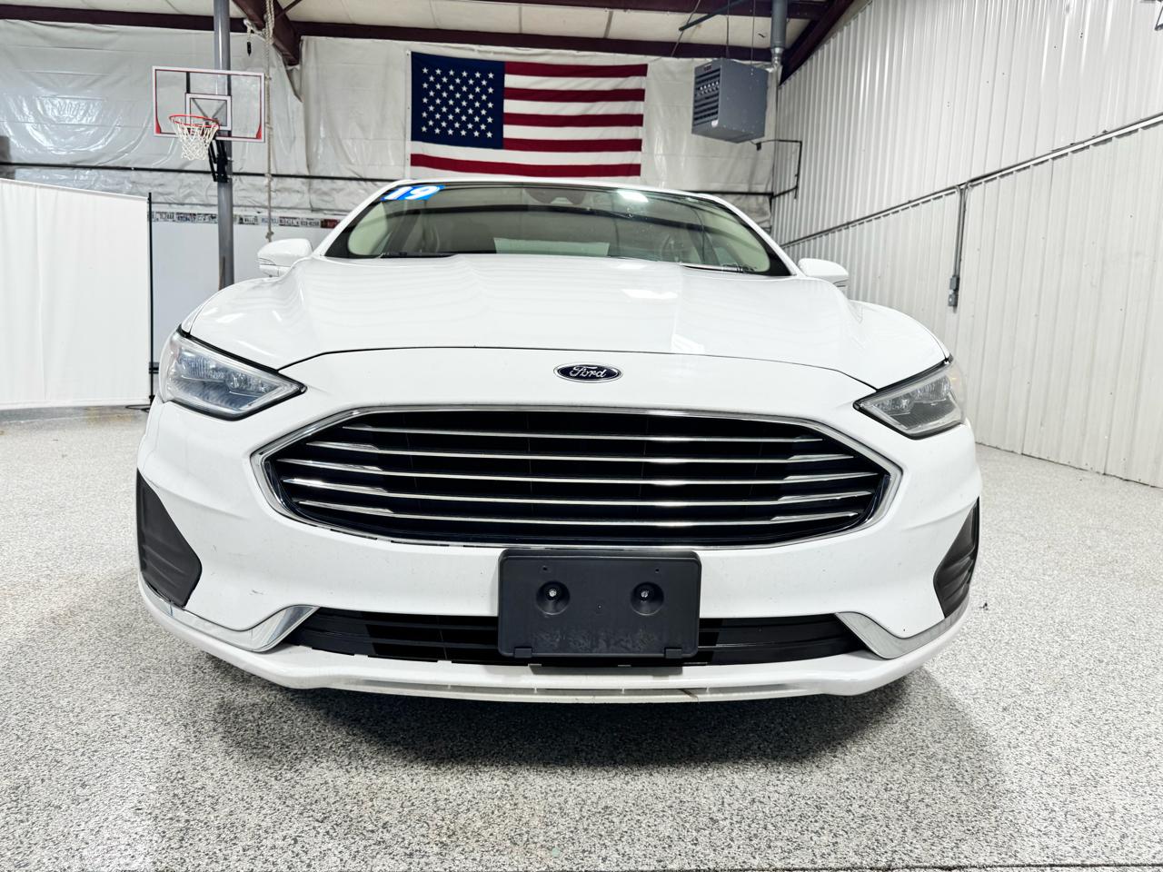 Ford Fusion Hybrid SEL FWD 2019