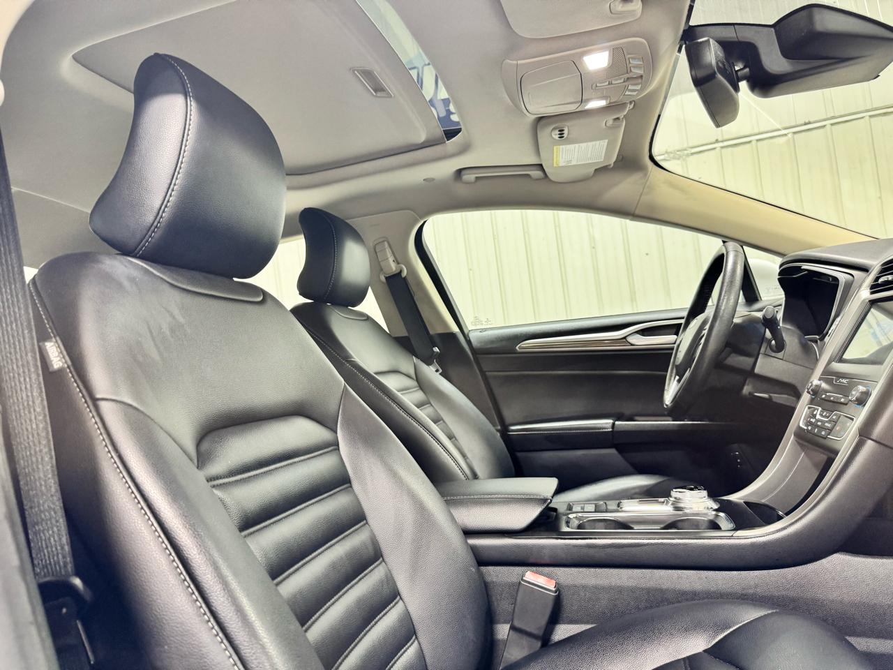 Ford Fusion Hybrid SEL FWD 2019