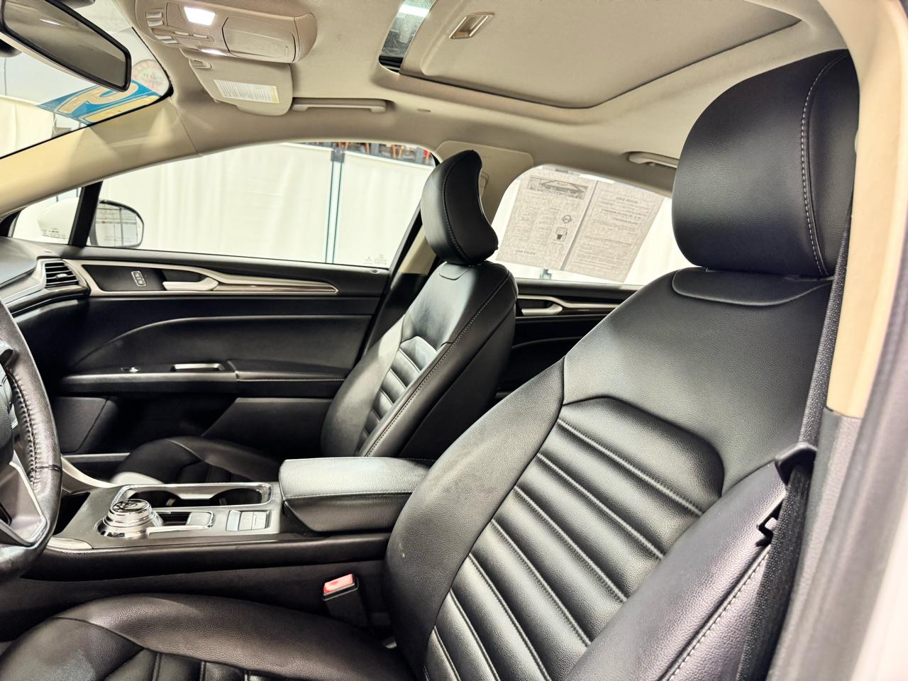 Ford Fusion Hybrid SEL FWD 2019