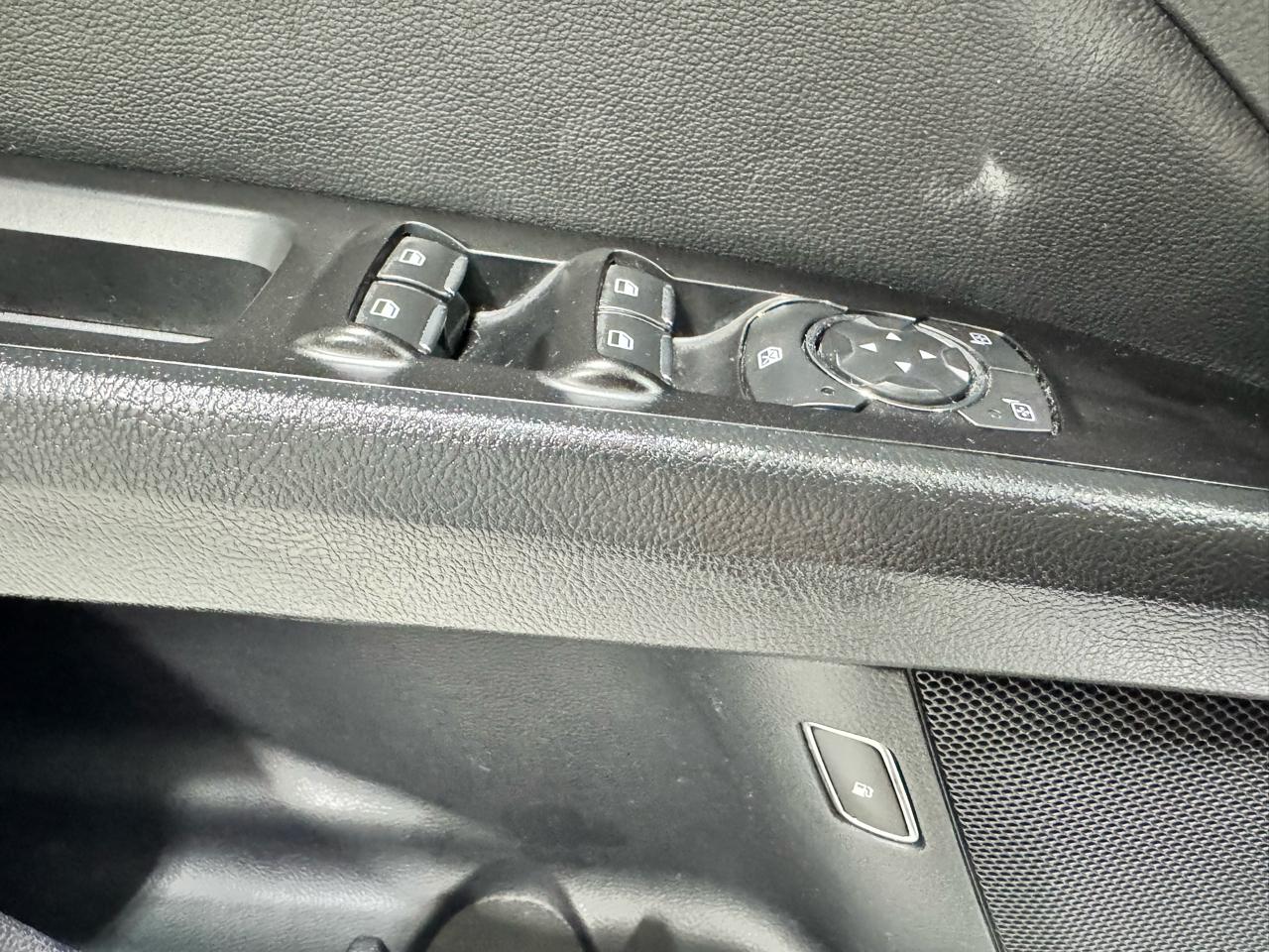 Ford Fusion Hybrid SEL FWD 2019