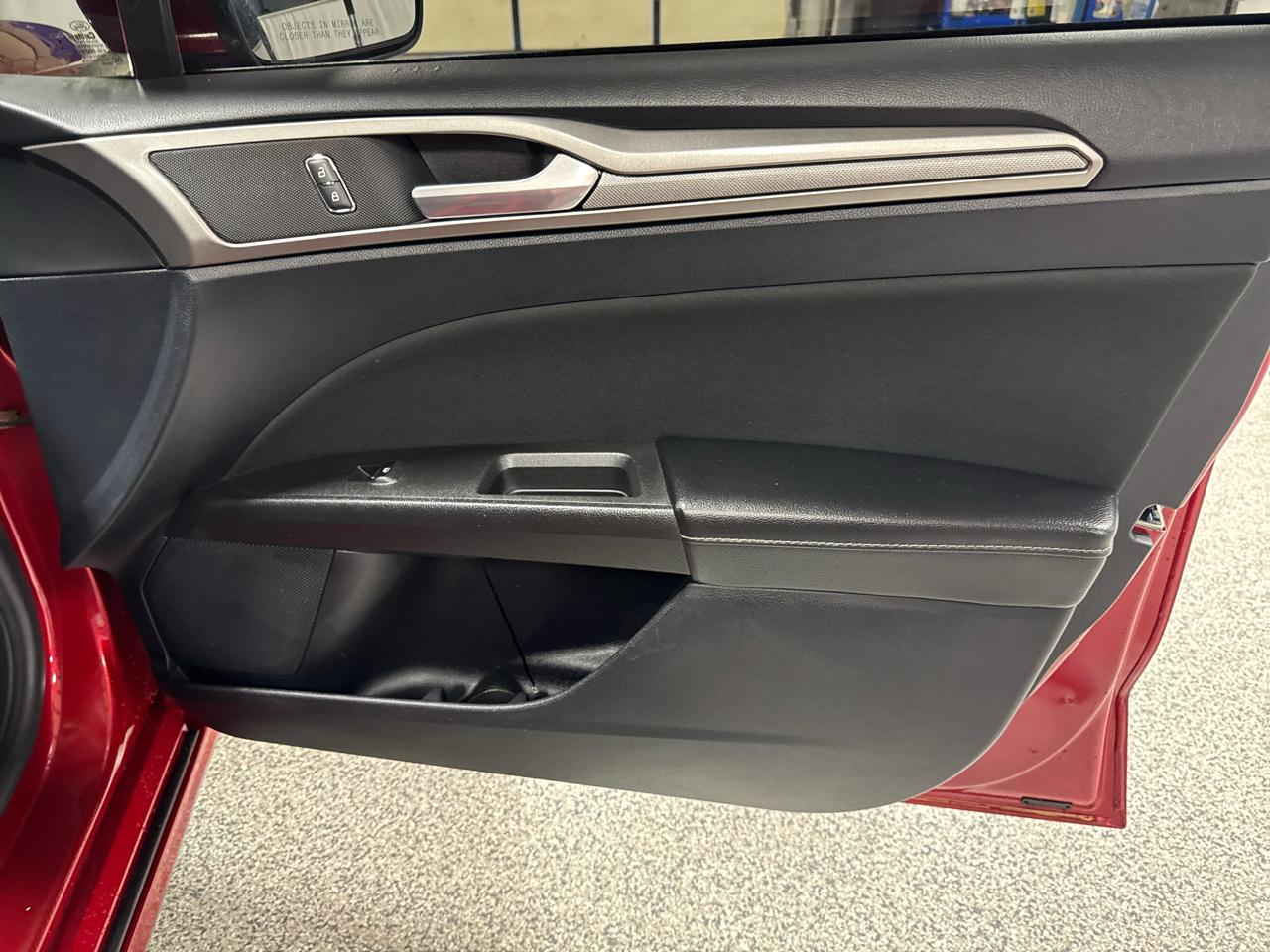 Ford Fusion SE FWD 2020