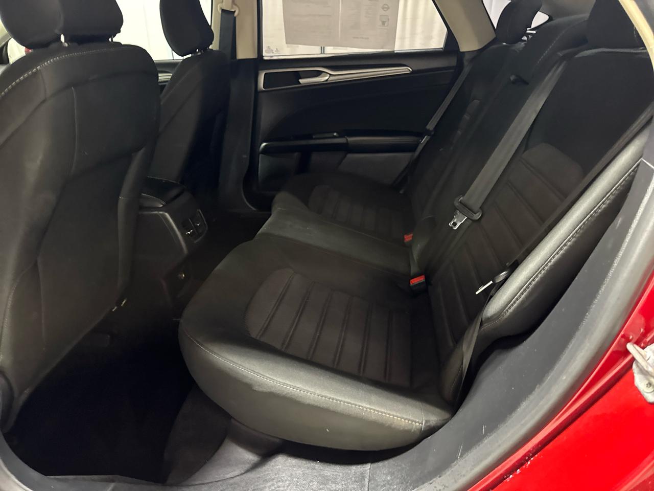 Ford Fusion SE FWD 2020