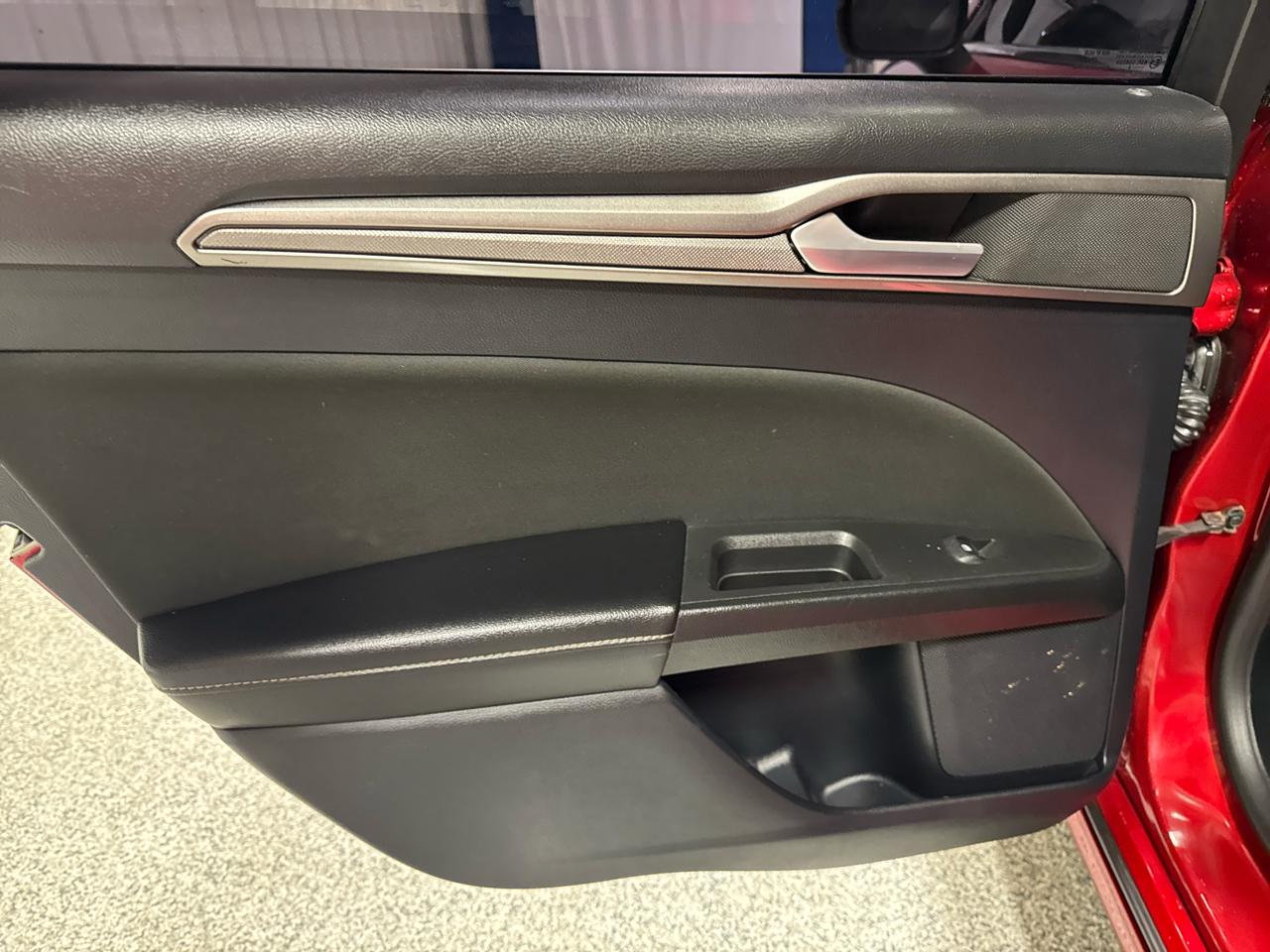 Ford Fusion SE FWD 2020