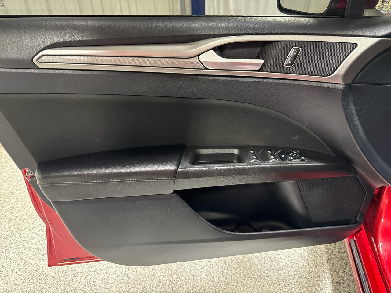 Ford Fusion SE FWD 2020