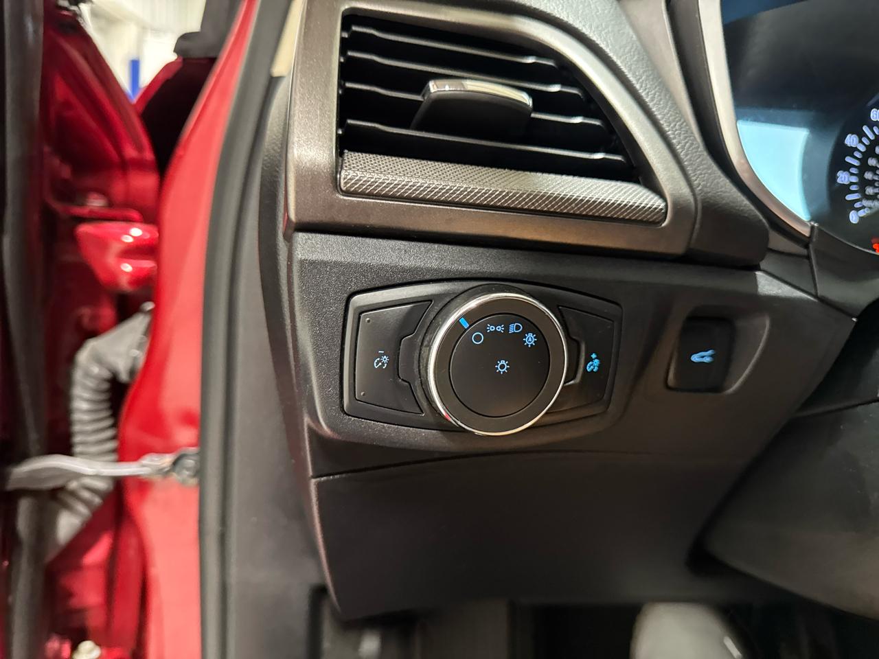 Ford Fusion SE FWD 2020