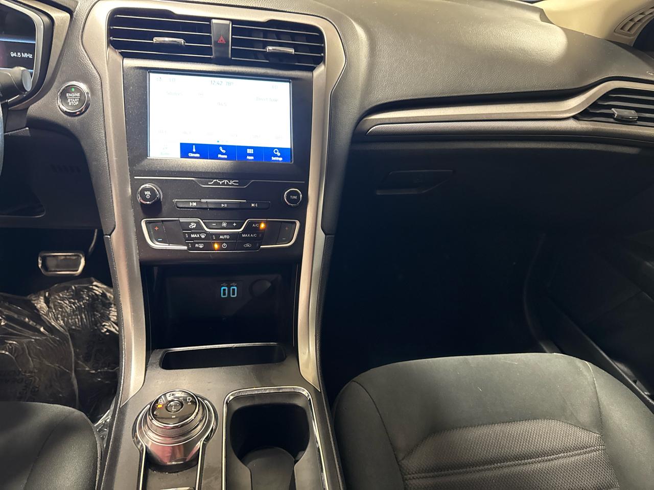 Ford Fusion SE FWD 2020