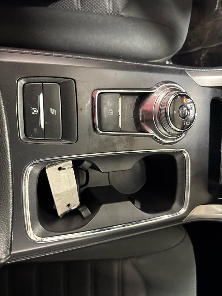Ford Fusion SE FWD 2020