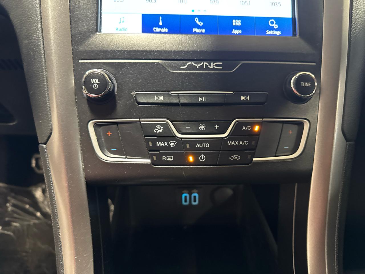 Ford Fusion SE FWD 2020