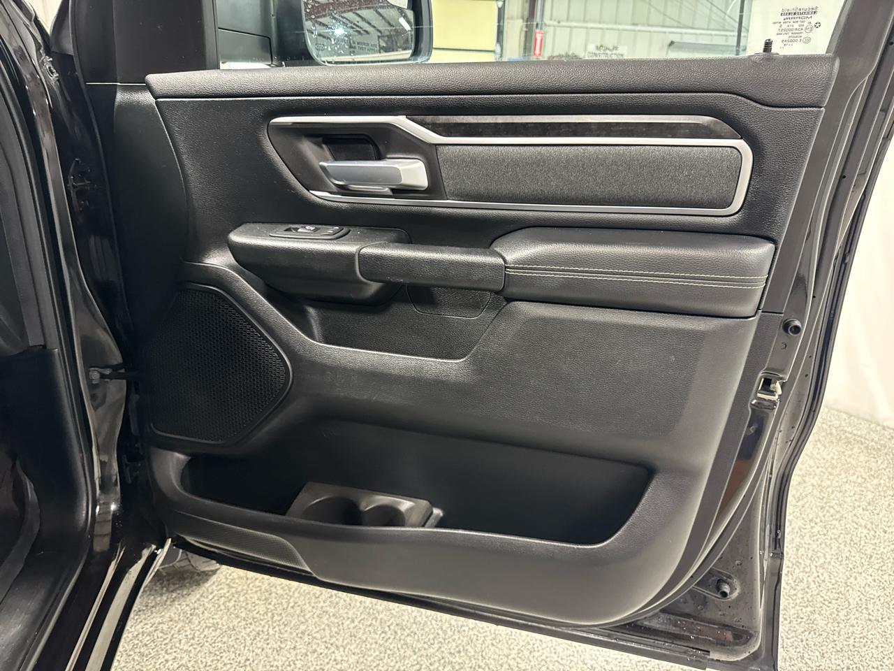 RAM 1500 Big Horn/Lone Star 4x4 Crew Cab 5'7" Box 2019