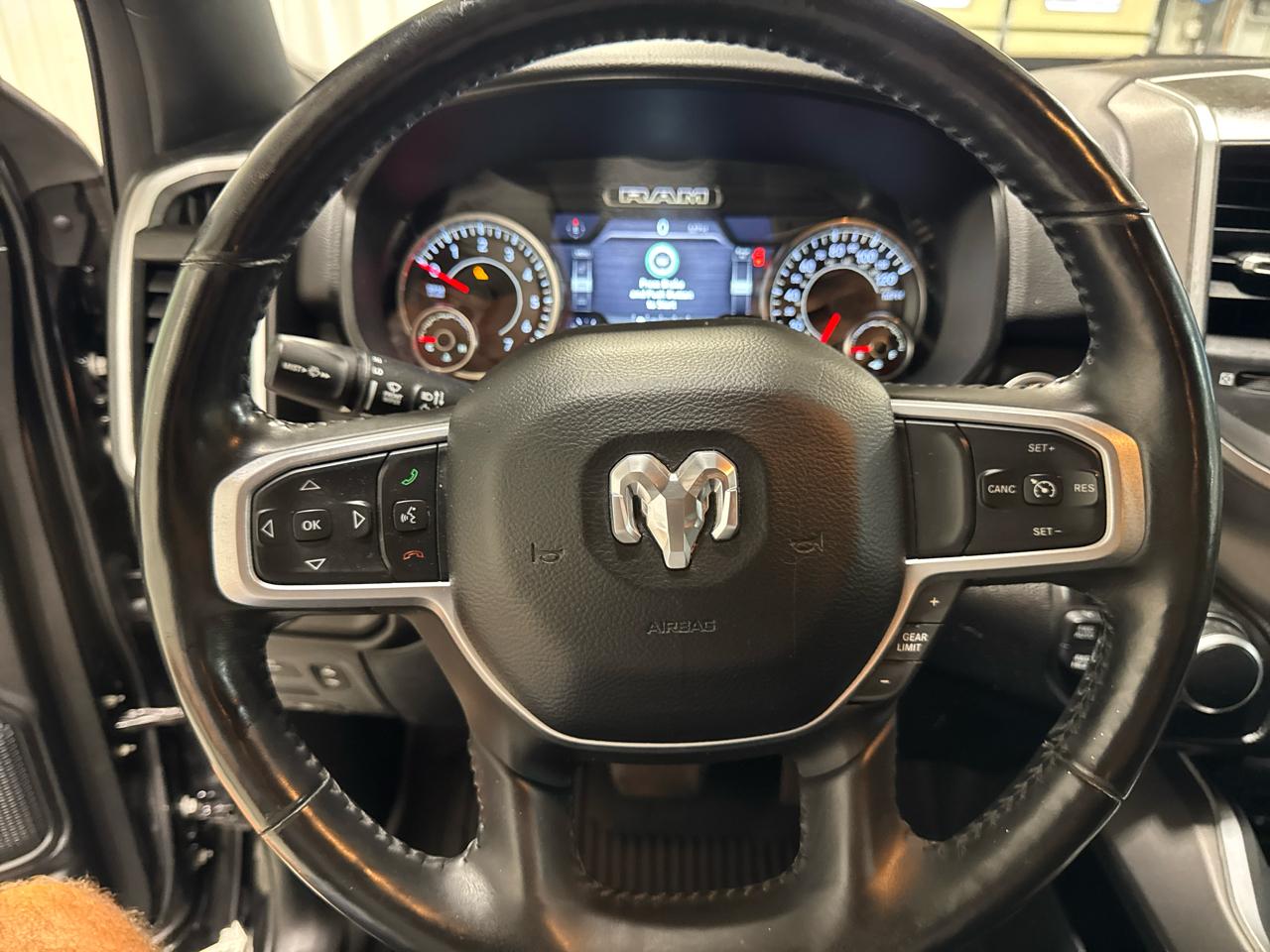 RAM 1500 Big Horn/Lone Star 4x4 Crew Cab 5'7" Box 2019