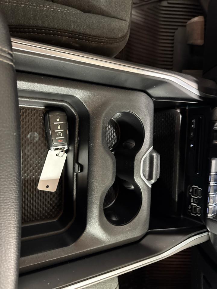 RAM 1500 Big Horn/Lone Star 4x4 Crew Cab 5'7" Box 2019