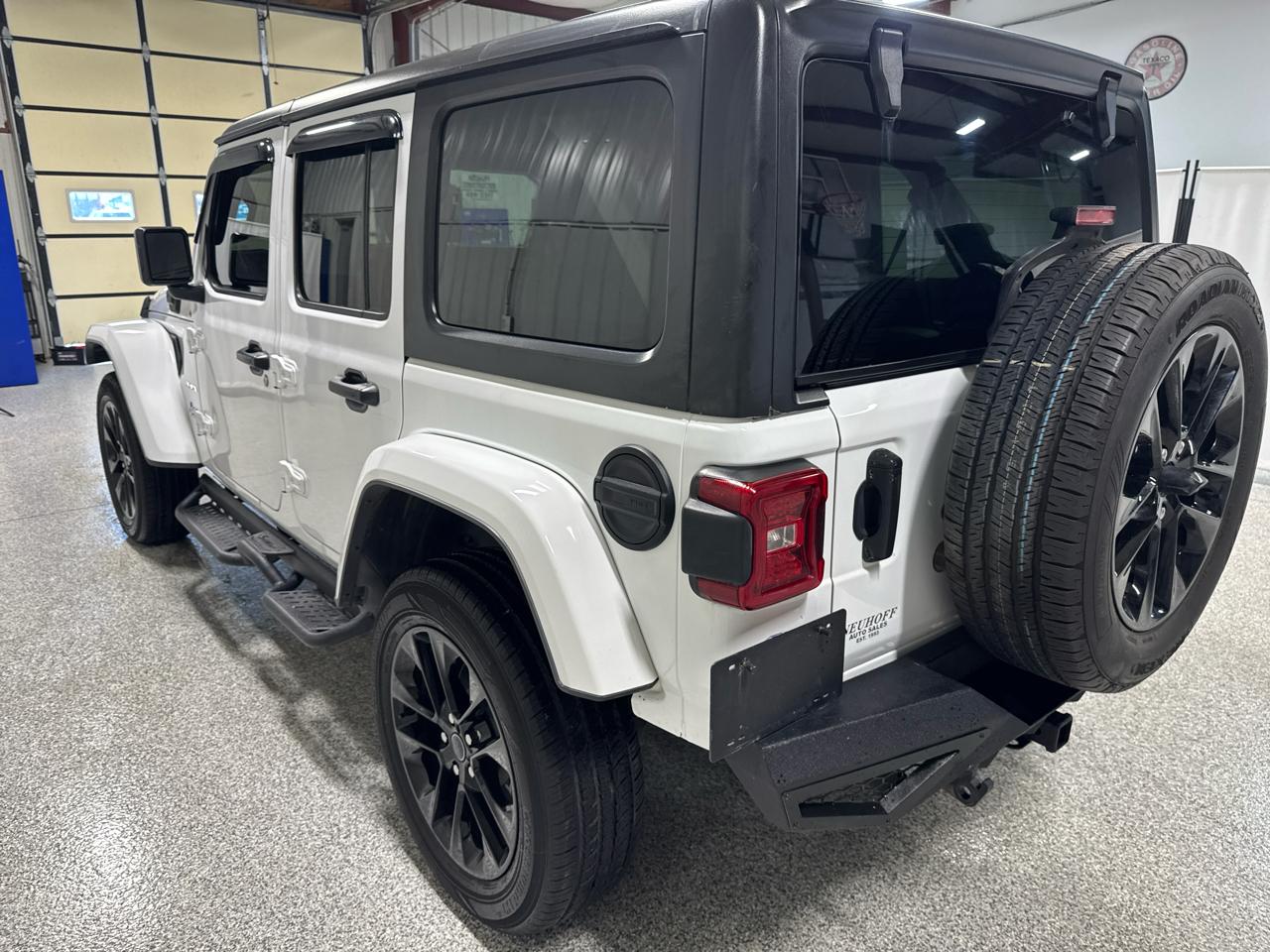 Jeep Wrangler 4xe Unlimited Sahara 4x4 2021