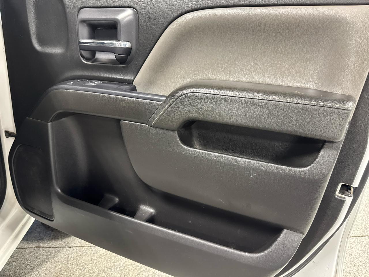 Chevrolet Silverado 3500HD Built After Aug 14 4WD Crew Cab 171.5" WB, 59.06" CA WT 2015