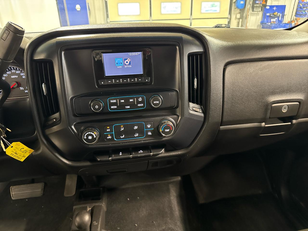 Chevrolet Silverado 3500HD Built After Aug 14 4WD Crew Cab 171.5" WB, 59.06" CA WT 2015