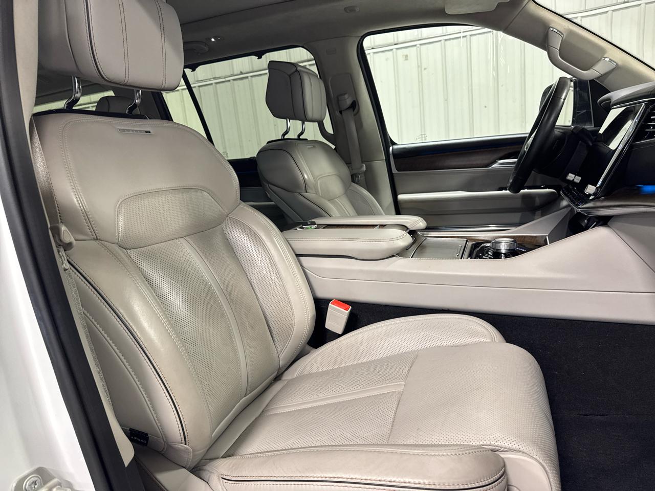 Jeep Grand Wagoneer L Series II 4x4 2023