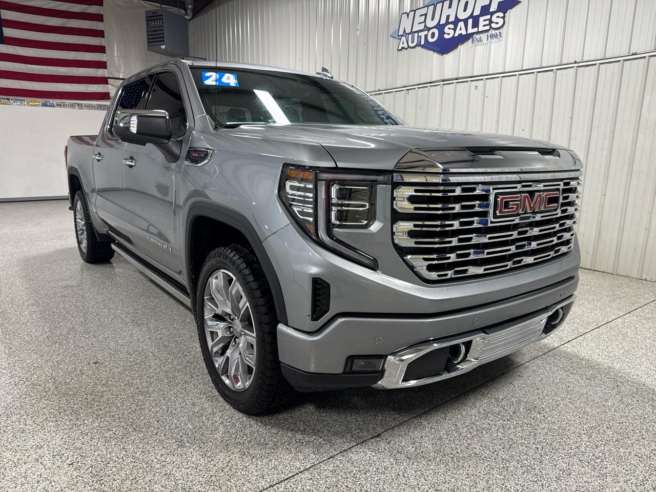 GMC Sierra 1500 4WD Crew Cab 147" Denali 2024