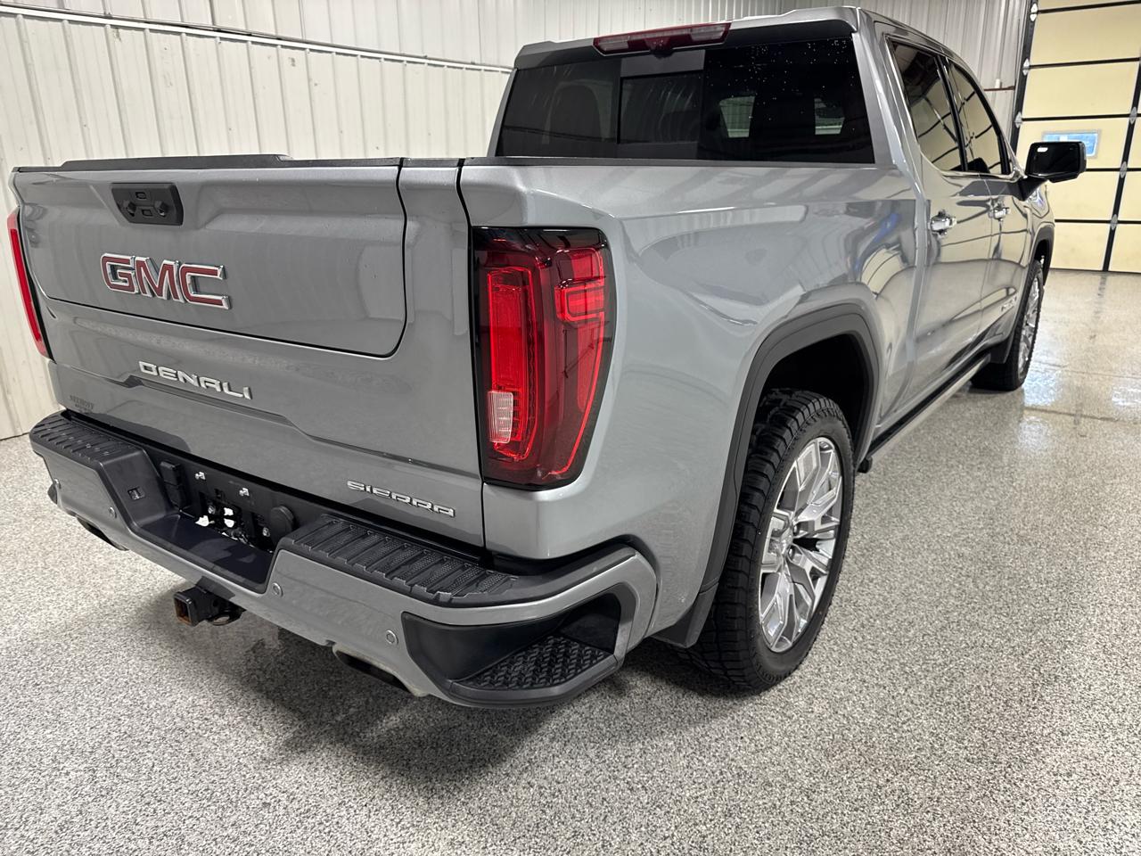 GMC Sierra 1500 4WD Crew Cab 147" Denali 2024
