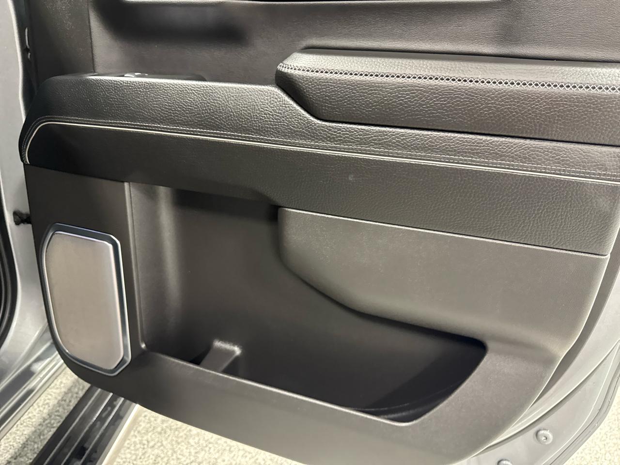 GMC Sierra 1500 4WD Crew Cab 147" Denali 2024